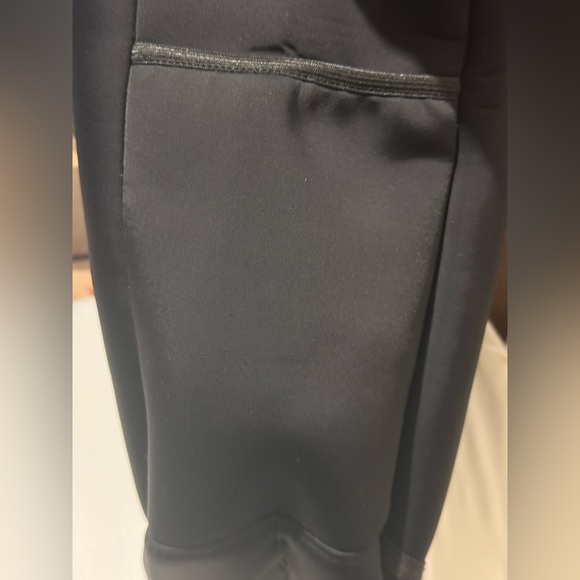 VETTA Black Sling Bag - Picture 11 of 11